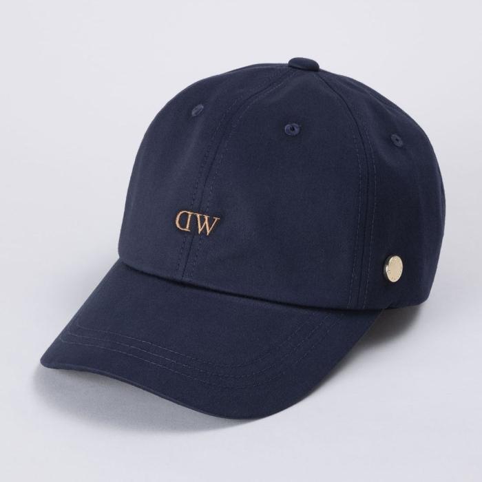 最終お値下げ★新品タグ付き★ダニエルウェリントン★ベージュロゴ入りキャップ★DW 楽天市場】ダニエルウェリントン Daniel Wellington アパレル